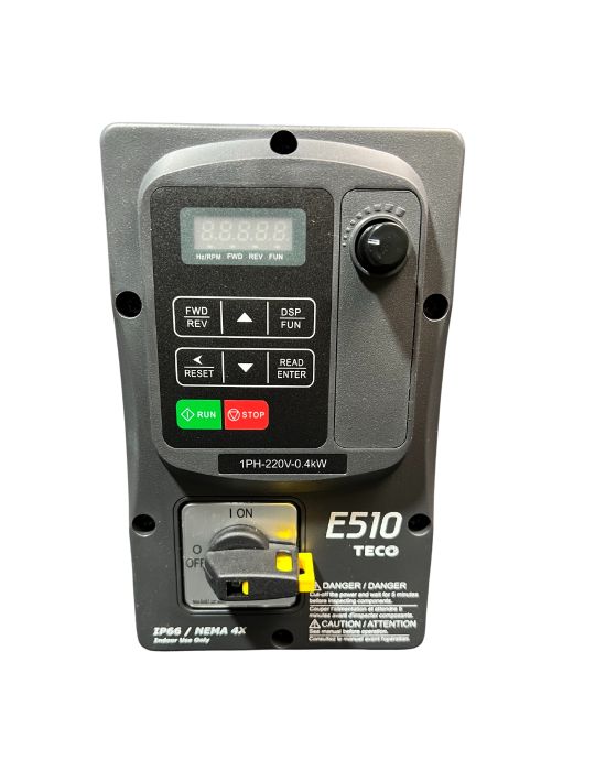 Variateur IP66, 3x400V, 2,2kW,potentiomètre, bouton marche/arrêt et filtre inclus